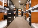 【男性カプセルルーム】お風呂は大浴場を、洗面・トイレは共用スペースをご利用ください。