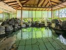 季節の風と匂いを感じながら、お疲れの体を癒す温もりの湯をご体感ください。