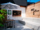 併設するスムージーショップ「mellow」