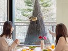 朝食イメージ(冬) 〜レストランの窓先にリスが訪問♪