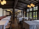 【八ヶ岳高原ヒュッテ】レストラン「アルペンローズ」※季節営業です。営業日はご確認ください。