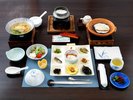 朝食(和定食)一例