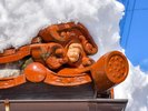 村の瓦は、出雲街道の始まりの地・島根からやってきた「石州の赤瓦」と言われています(諸説有)。