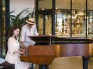 Marina Bay Cafe&Lounge 建築家アントニン・レーモンドがデザインした希少なヴィンテージグランドピアノ