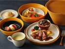 【お子様料理】3〜6歳のお子さま向けにミートソースパスタや、ポテトグラタンなど洋食メニューをご用意。