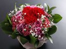 【サービス|お祝いのお手伝い】大切な方への想いを込めて、華やかな花束をご用意。