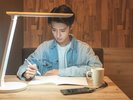 広々としたデスクで作業もしやすいです ※使用感イメージ