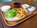 【宿泊のお客様用夕食一例】チキンの甘辛ダレ定食