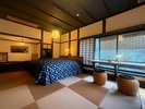 <日>温泉街を眺める和洋室10畳/ツインベッド【川側】