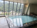 当館最上階(12階・11階)に位置する川治温泉郷の絶景を望める展望大浴場