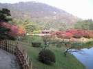 紅葉の「栗林公園」は観光に最適です♪