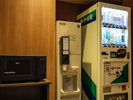 館内1階に自動販売機(ソフトドリンクのみ)をご用意