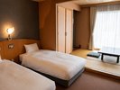 和と洋が調和する落ち着いたお部屋です