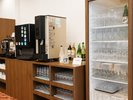 アルコールやソフトドリンクをご自由にお召し上がりいただけます