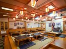 酒処「三角屋」(営業時間11:00〜14:00(L.O.13:30)、18:30〜L.O.23:00)