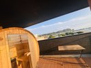 301号室 テラスに備えた専用バレルサウナ