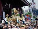 ■三社祭(浅草寺)「写真提供:(公財)東京観光財団」