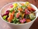 地元の食材を使用した体も喜ぶ食事をお楽しみください