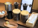 【ラウンジ】挽きたての一杯でほっとひと息