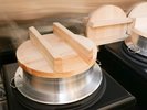お客様の目の前で炊き上げる羽釜ご飯