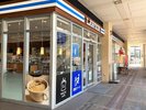1階のコンビニエンスストアは24時間営業