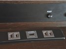 ナイトテーブルにUSBポートをご用意しております。