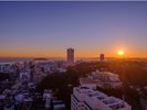 天候に恵まれれば、日の出に出逢えるかも。