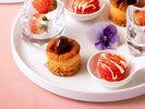 イチゴをたっぷり使用した旬のアフタヌーンティーをお楽しみください!