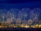 【松江水郷祭】見るだけで松江の夏が始まる〜宍道湖に咲く夢の花火と未来的なドローンショーが夜空を彩る。