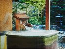 源泉掛け流し100%の天然温泉客室露天風呂 ※ジャグジー付(一部)