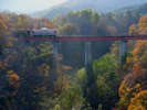 ■炭山川鉄橋■秋には紅葉が綺麗に色づきます