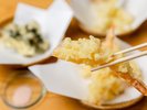 揚げたて天ぷらも絶品
