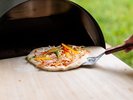 有料オプションのピザは薪窯で焼きたてを召し上がっていただきます(3日前まで予約)