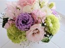 花束やフラワーアレンジメントのお手配承っております(宿泊3日前までの要予約)