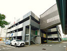 【駐車場】ホテル3階および4階への連絡通路がございます。