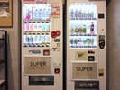 アルコールもジュースも館内販売しています