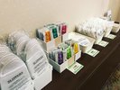 【アメニティバー】歯ブラシ・カミソリ・綿棒・入浴剤など、必要なものを自由にピックアップ。