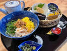 出汁茶漬け朝食(日替わり)