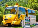 【わんこバス映画館】中に入って遊べるわんこバス。夜は映画館に。