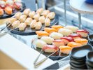 【夕食】お寿司も食べ放題の夕食ビュッフェ