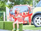 【ちびっこ消防隊】本物の消防車と一緒に写真撮影ができます。