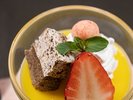 2026年3月4月《お献立一例》水菓子:湯河原みかんプリン クッキークリームケーキ・苺・いちごショコラ麩♪
