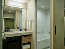 洗い場付きの広々とした浴室。疲れた身体をしっかり癒します。