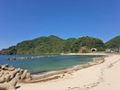 徒歩15分程度で諸寄海岸に出られます。遠浅でお子様でも海水浴が楽しめます。