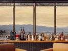 タワー棟最上階には長野市の街・山並を独占できるSKYBARが不定期でOPEN。営業日はホテル公式HPにてチェック