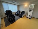 ご利用無料のマッサージチェアです。旅の疲れをもみほぐしてください。