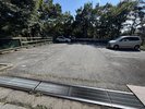 駐車場 各部屋1台分は確保しております。