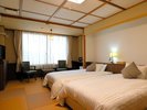 Adatara Room/畳のお部屋にセミダブルベッドを設置。落ち着いた雰囲気でお過ごしいただけます。
