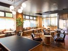 Lobby/ロビー:落ち着いた雰囲気のロビーは滞在中のお客様が集う場所になっています