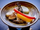 春の夕食:海老も入った豪華な陶板焼き